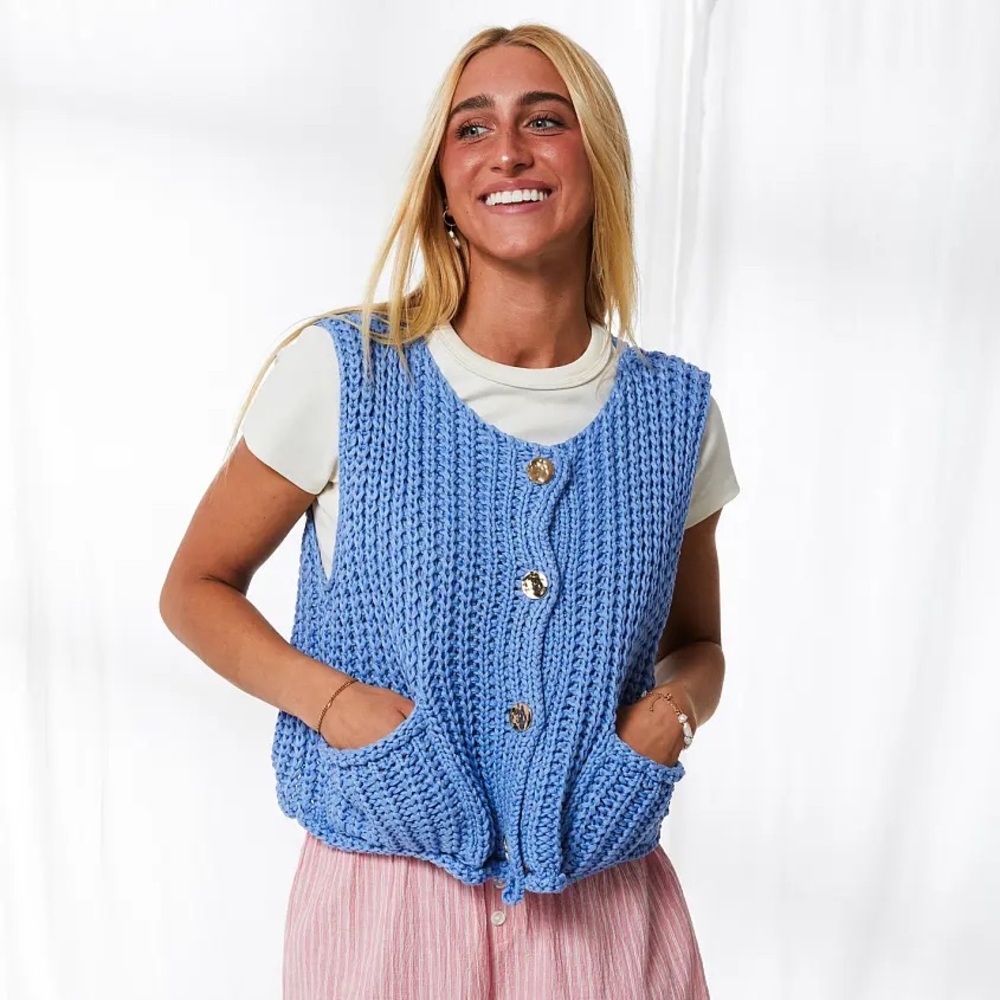 33 coastal chunky knit sweater vest - Picture 2 of 5